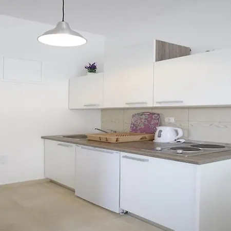 Kapetan - Comfort With Terrace *