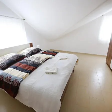 Kapetan - Comfort With Terrace *