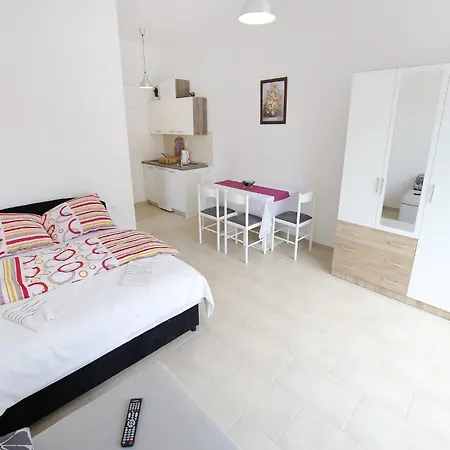 Kapetan - Comfort With Terrace * Sukošan