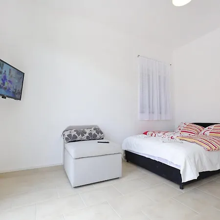 Kapetan - Comfort With Terrace *
