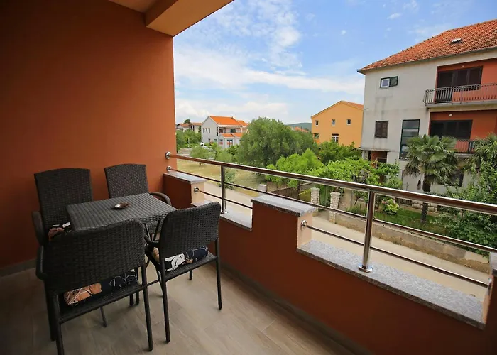 Apartment Kapetan - Comfort With Terrace *