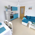 Kapetan - Comfort With Terrace 아파트