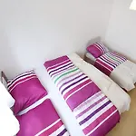 Kapetan - Comfort With Terrace 아파트