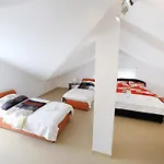 아파트 Kapetan - Comfort With Terrace