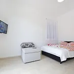 Kapetan - Comfort With Terrace *