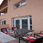 Kapetan - Comfort With Terrace 아파트
