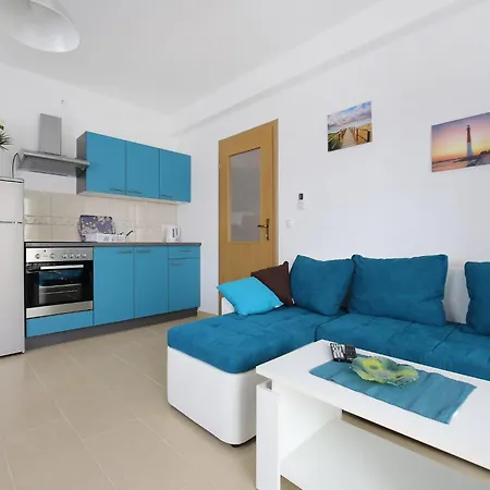 Apartman Kapetan - Comfort With Terrace