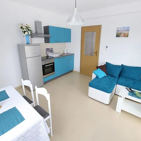 Kapetan - Comfort With Terrace Apartment