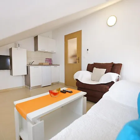 Kapetan - Comfort With Terrace *