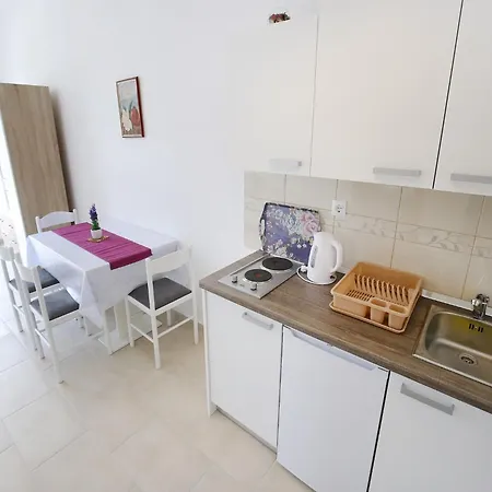 Kapetan - Comfort With Terrace Apartment