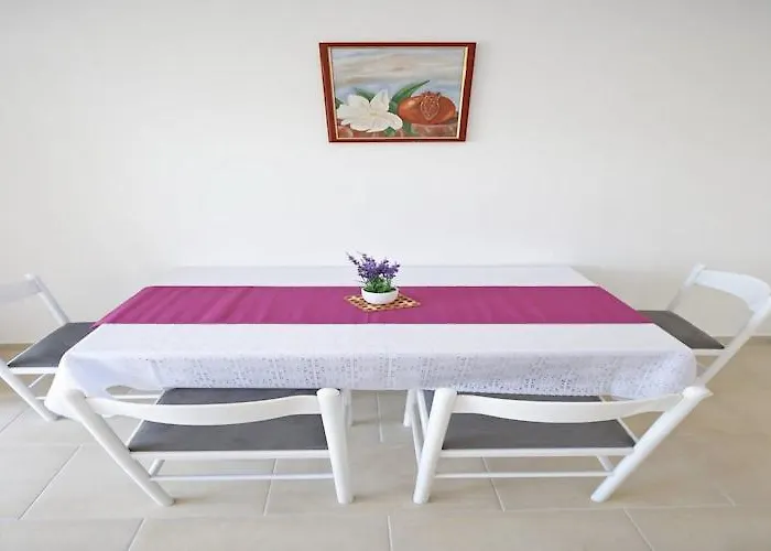 Apartman Kapetan - Comfort With Terrace Sukosan