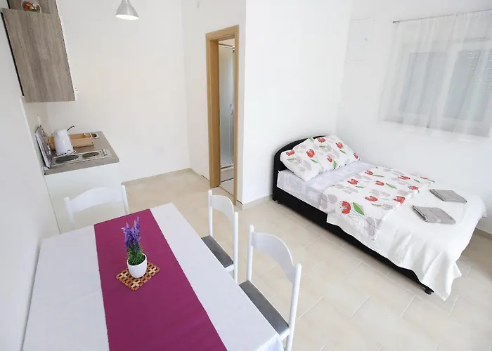 Kapetan - Comfort With Terrace *