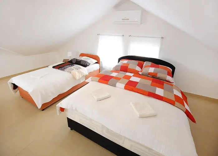 Kapetan - Comfort With Terrace *