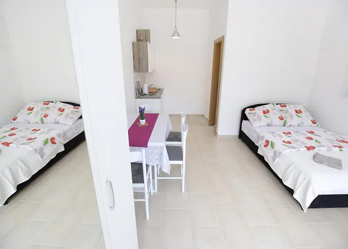 Kapetan - Comfort With Terrace Apartman
