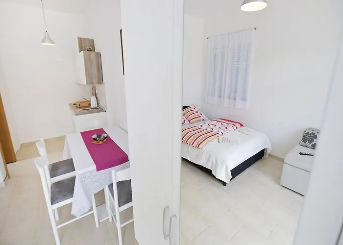Apartman Kapetan - Comfort With Terrace Sukosan