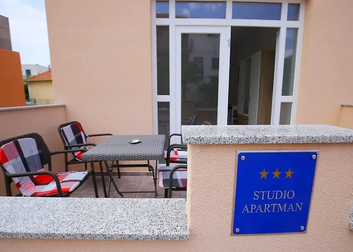 Kapetan - Comfort With Terrace Apartman *